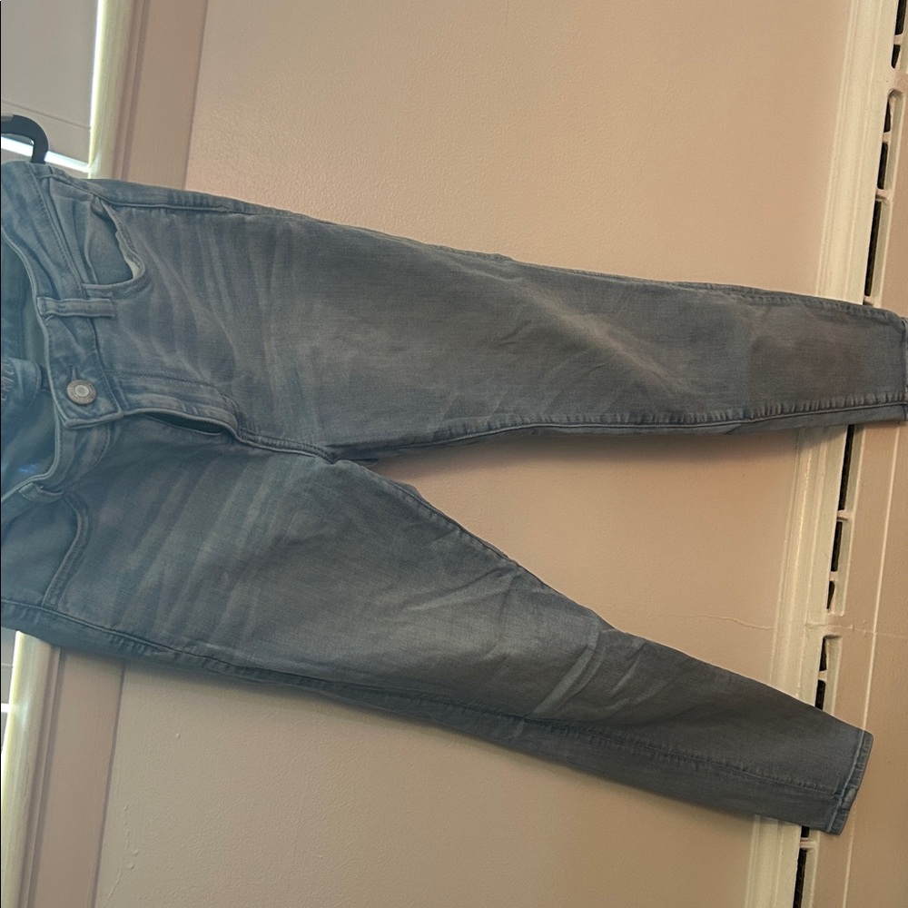 American Eagle: light blue jeans